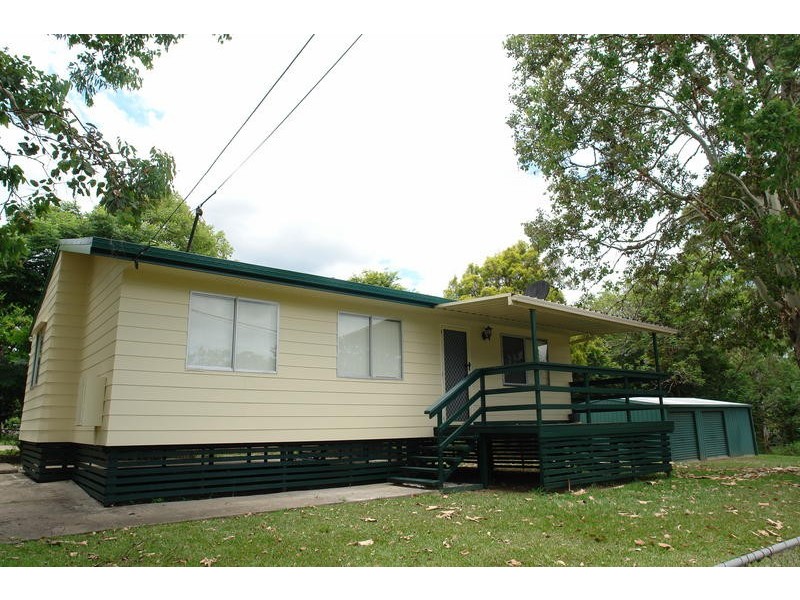 194 Brisbane Tce, Goodna QLD 4300